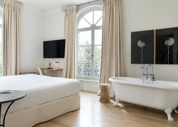 Tayko SevillaAlbergo